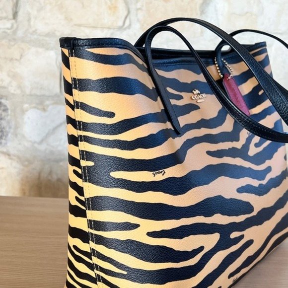 Coach Zebra Print City tote & wallet set brown black NWT - Picture 3 of 15